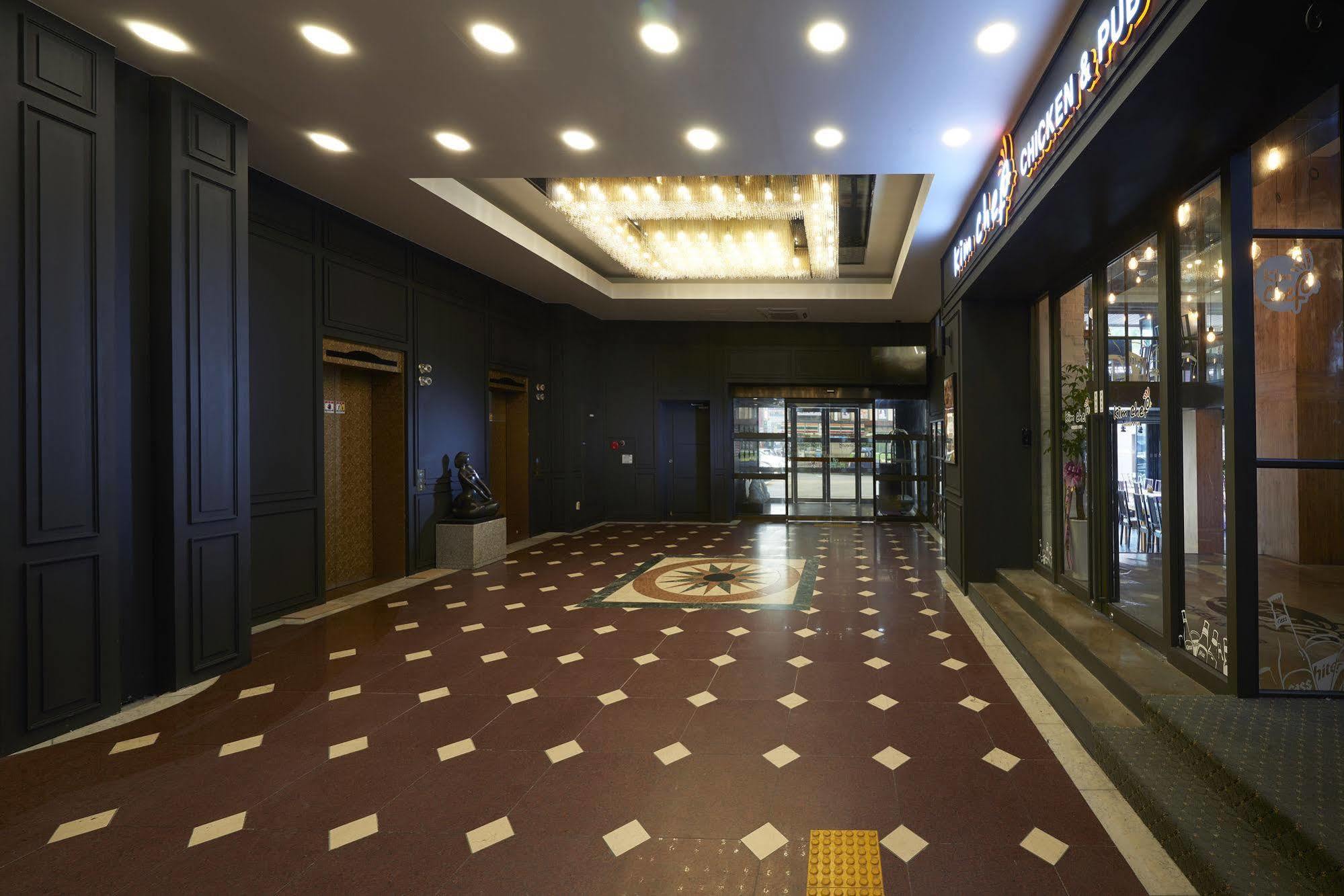 Benikea Premier Hotel Siheung Exterior foto